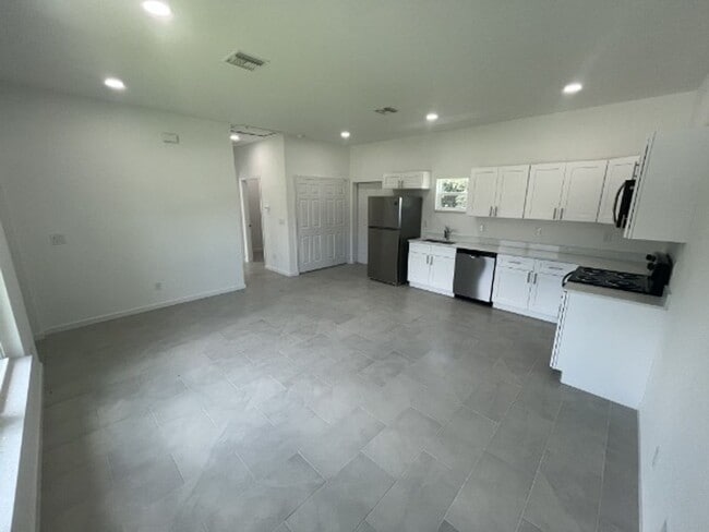 Building Photo - ONE OF A KIND! BRAND NEW 1 Bedroom-1 Bath