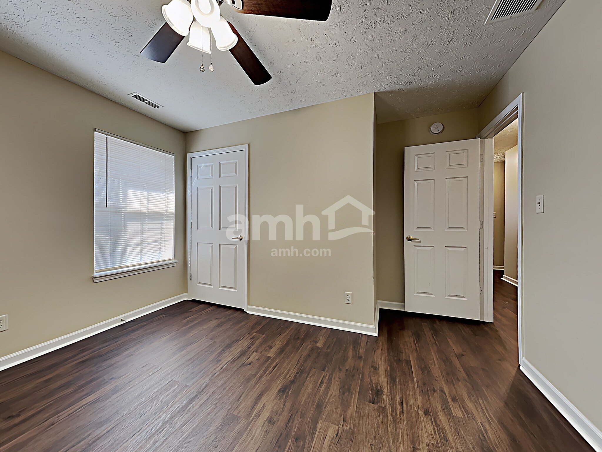 Building Photo - 4803 Oakton Way