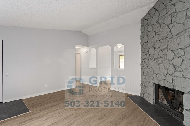 Building Photo - Gorgeous 2BR Home In the Heart of Tualatin!