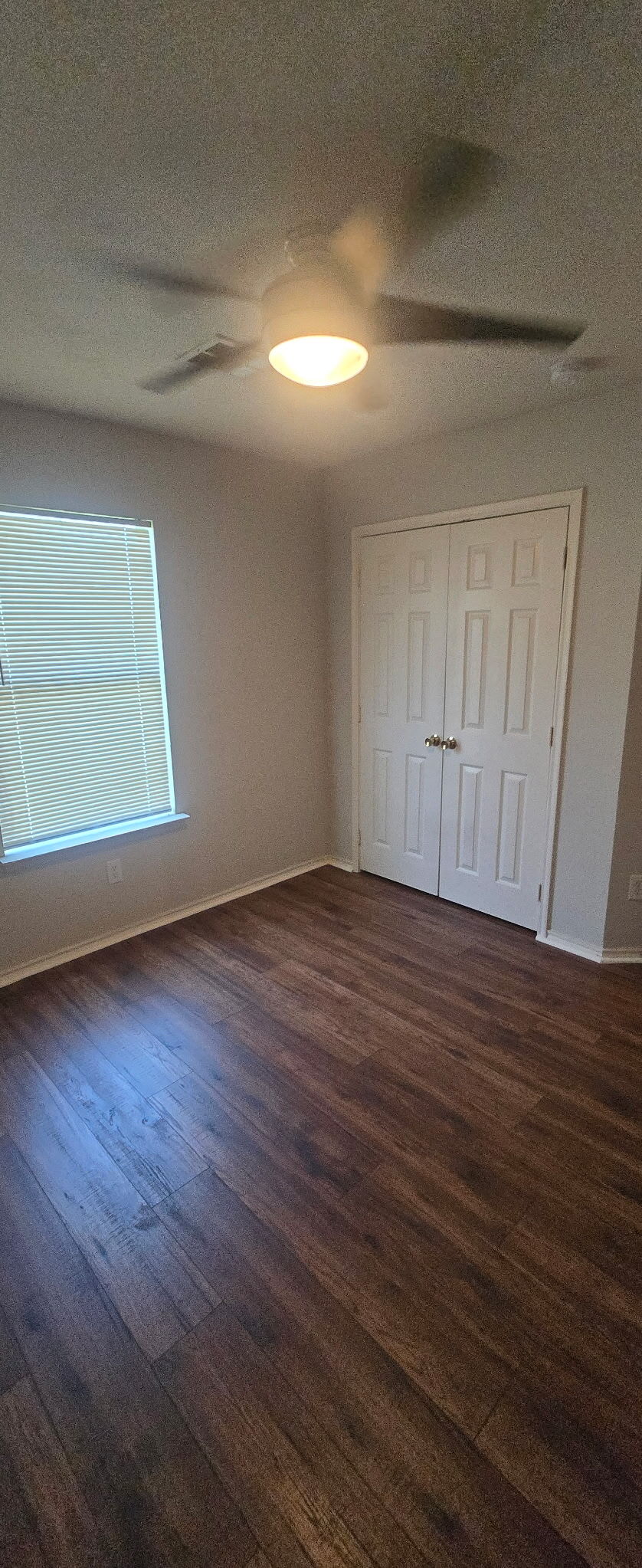 Building Photo - 6900 Oak Falls Dr