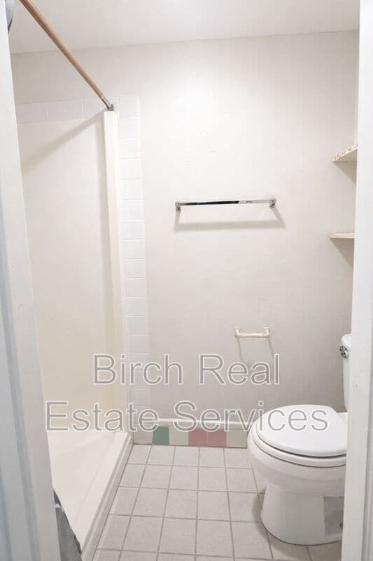 Building Photo - 3702 Quinten Dr