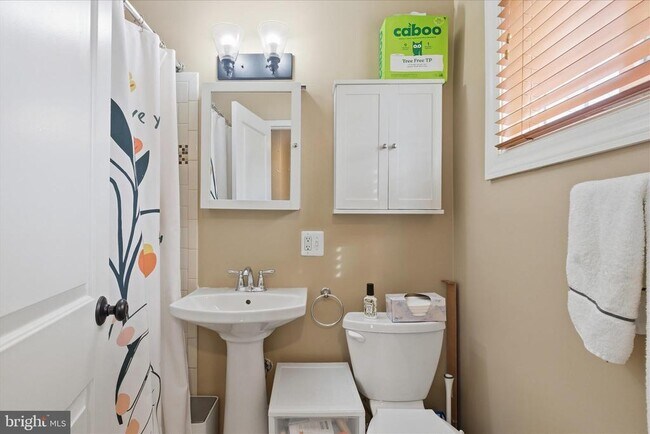 Building Photo - 3260 Gunston Rd