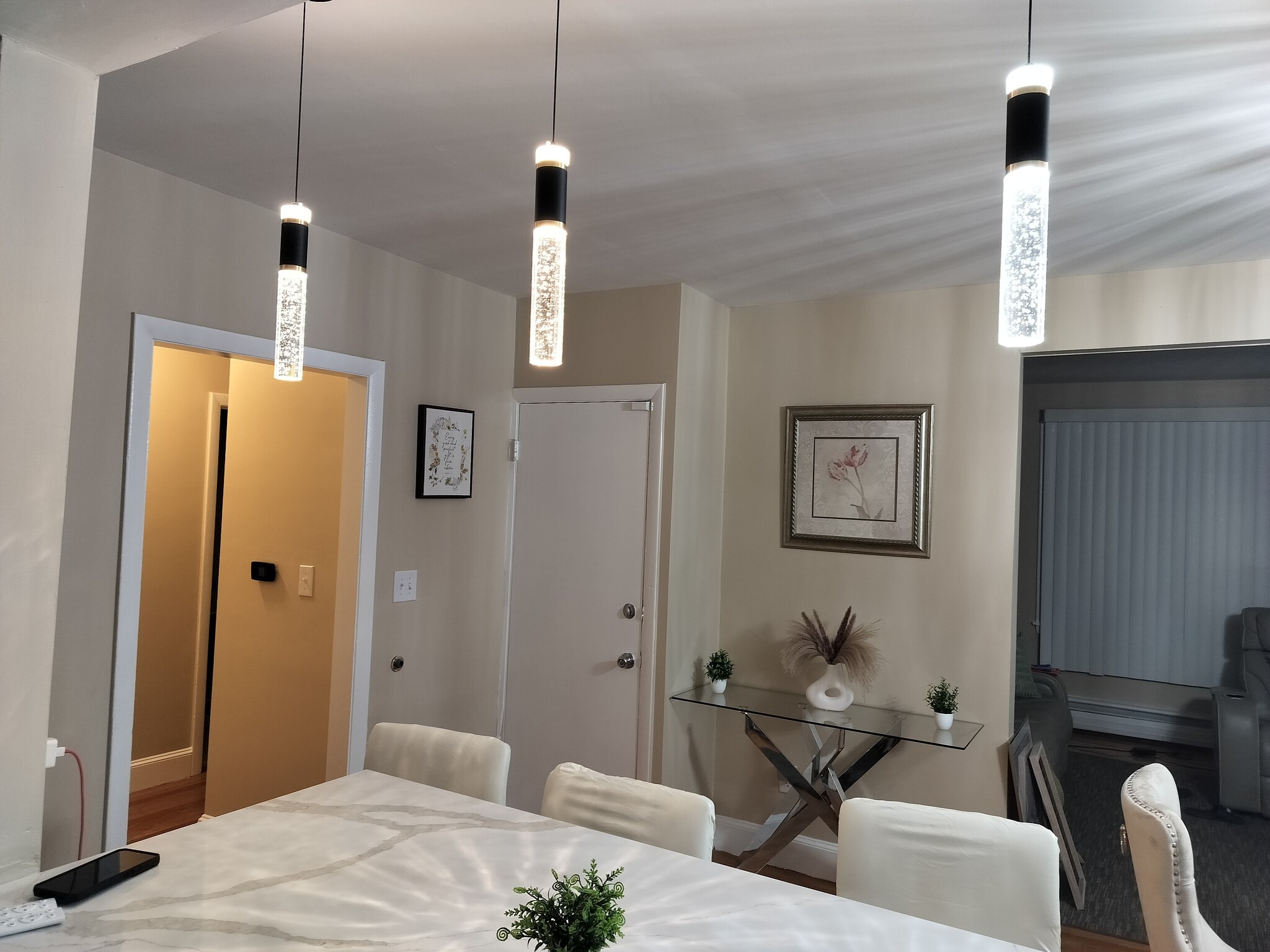 Building Photo - 47 Cottage St