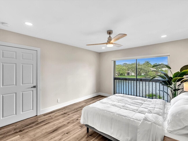 Building Photo - 1381 NW 99th Ave