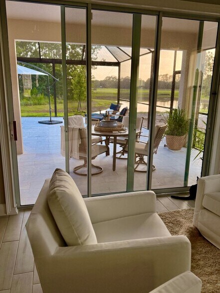 Building Photo - 1729 Drummond Pt