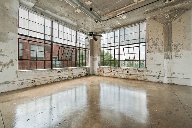 Building Photo - Mattress Factory Lofts