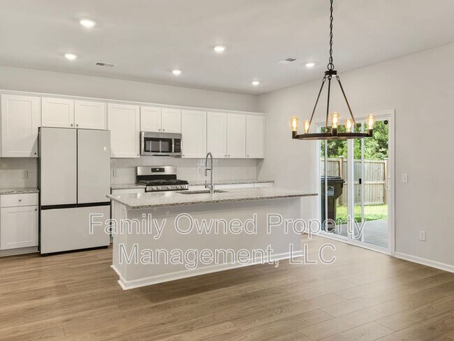 Building Photo - 175 Camellia Bloom Dr
