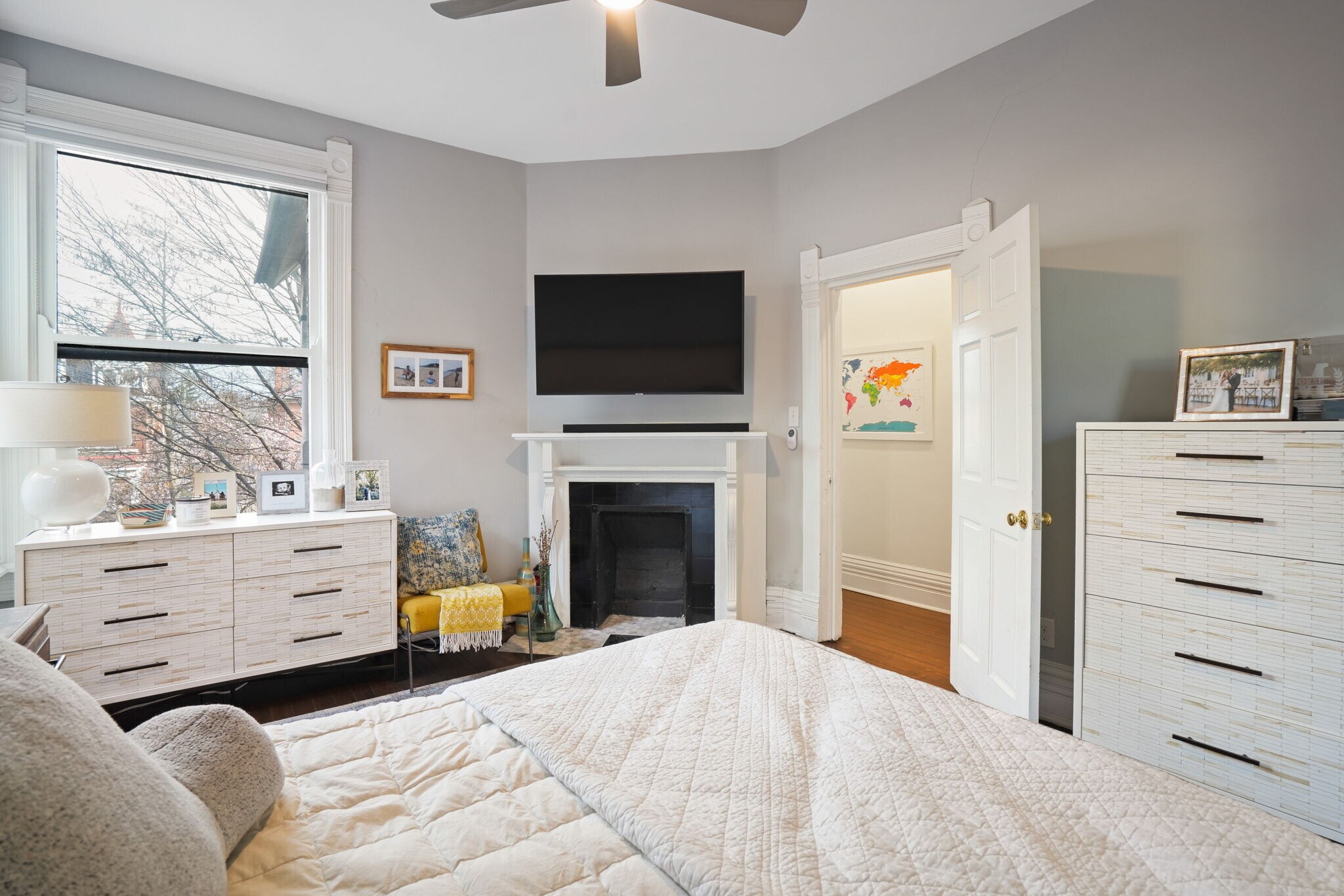 Building Photo - 77 W 2nd Ave