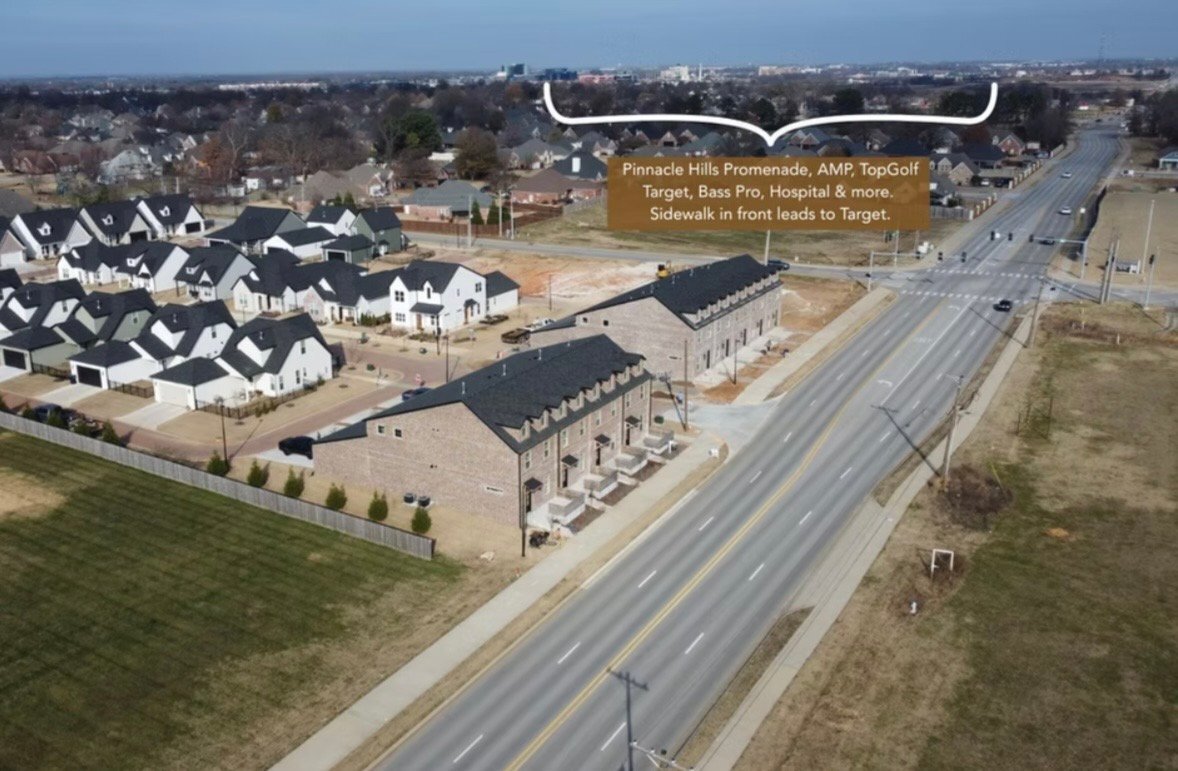 Building Photo - 5902 S Bellview Rd