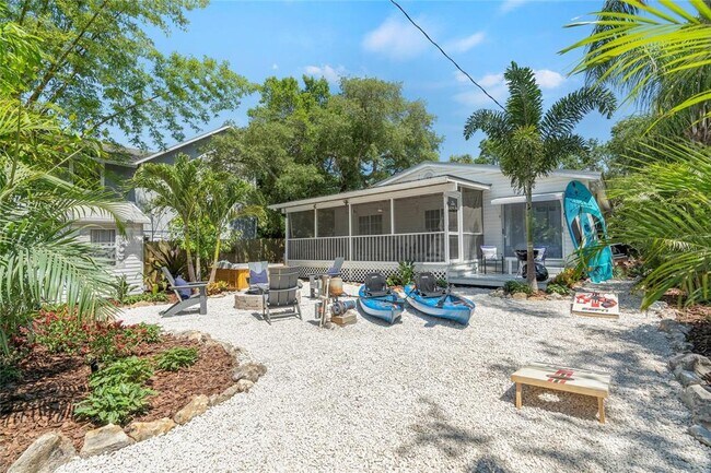 Primary Photo - 513 Crystal Beach Ave