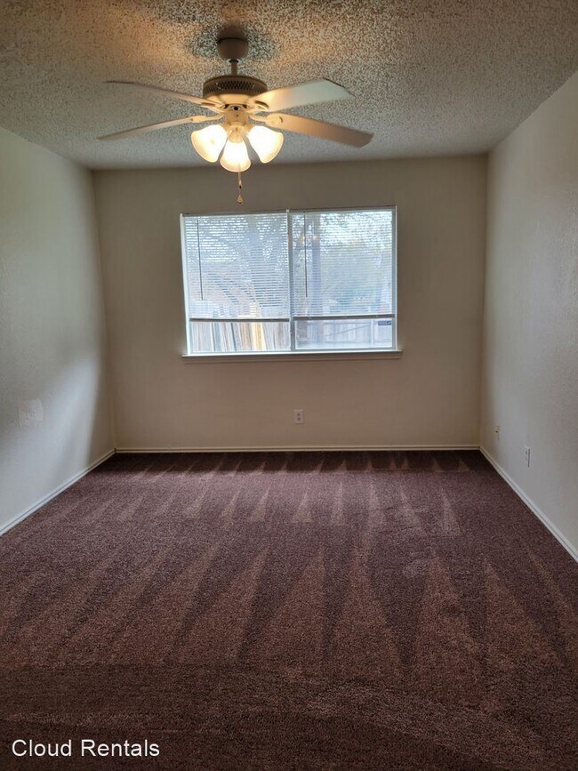 Building Photo - 3 br, 2 bath House - 2402 SILVERHILL DRIVE