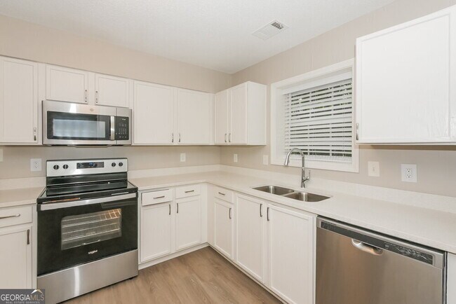 Building Photo - 4919 Wolfcreek View