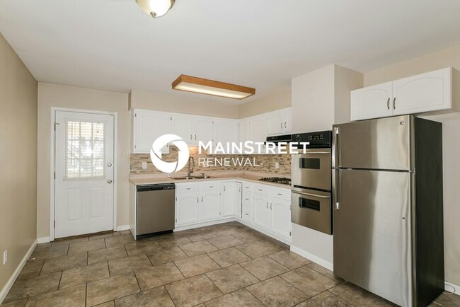 Building Photo - 3620 Ange Dr