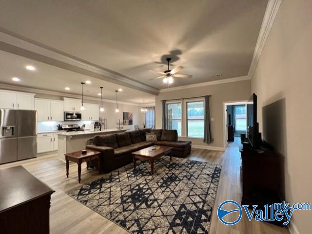 Building Photo - 136 Gardencove Cir