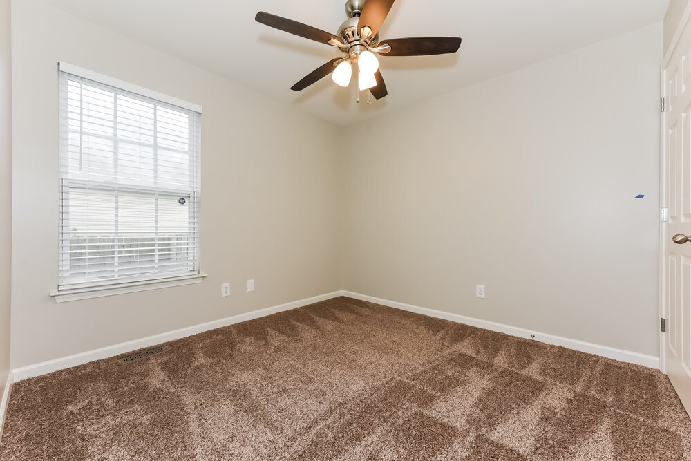 Building Photo - 1046 Golf View Way