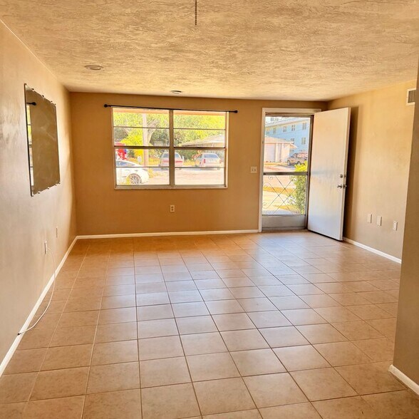Building Photo - 5401 Pasadena Dr