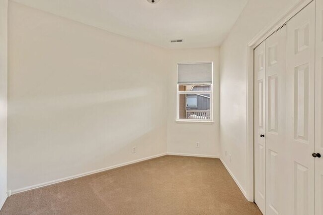 Building Photo - Modern 3-Bedroom North-End Condo Near Canyon View Park & Mesa Mall