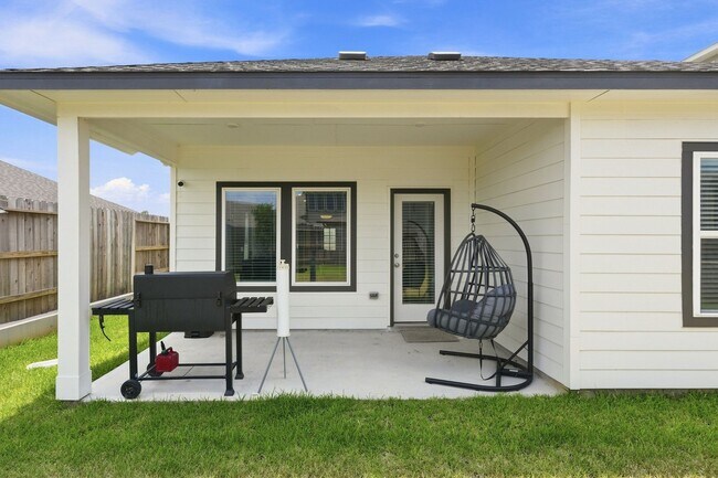 Building Photo - 1734 Cayden Oak Ln