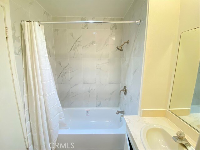 Building Photo - 2153 W Brownwood Ave