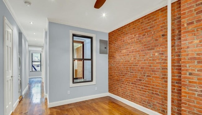 Building Photo - 438 W 52nd St