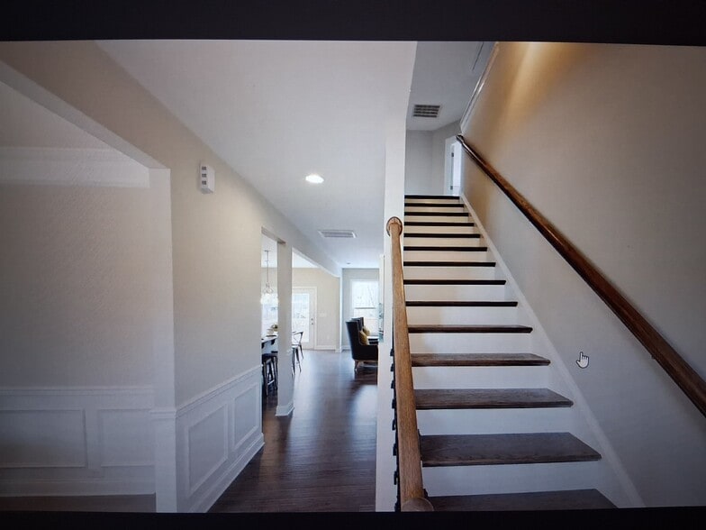 Building Photo - 6370 Whirlaway Rd