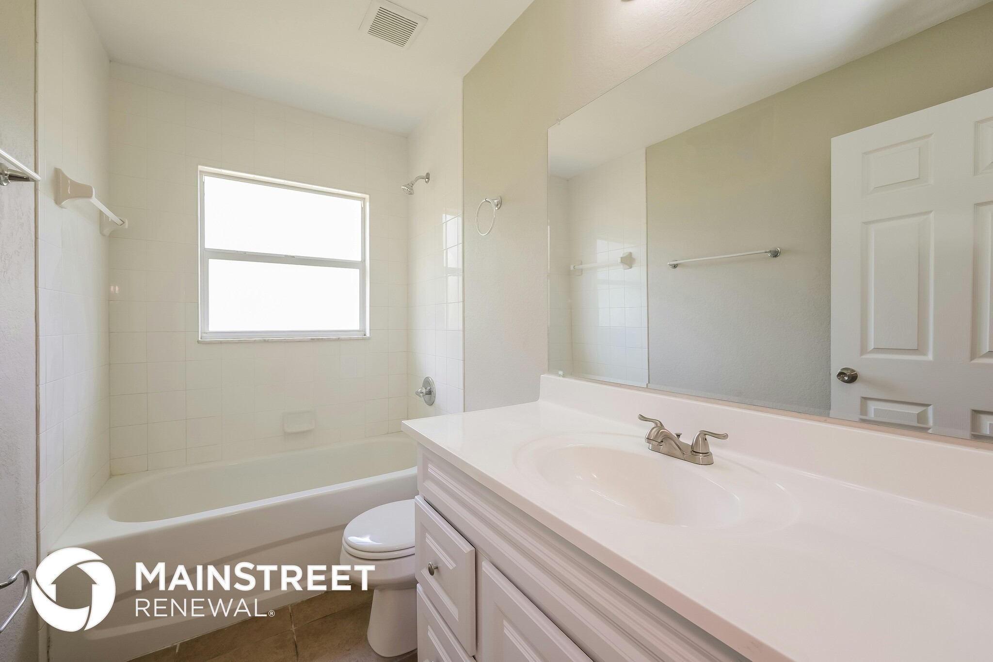 Building Photo - 3803 E 6th St