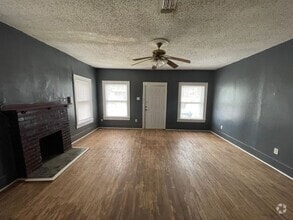 Building Photo - 4 Bedrooms