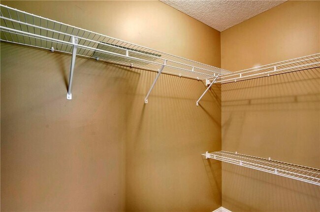 Building Photo - 123 Southwinds Dr