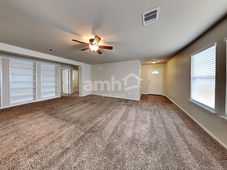 Building Photo - 10007 Del Lago Ct