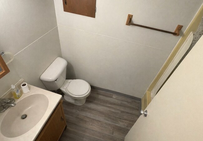 Building Photo - 614 N Gilbert St