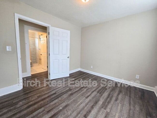 Building Photo - 4701 13th Ave S