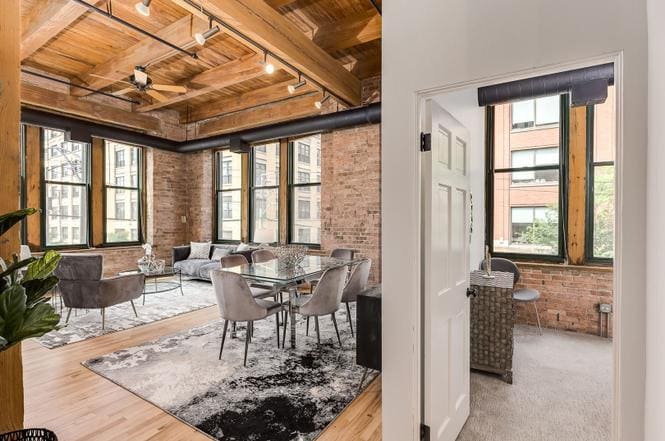 Building Photo - 331 S Peoria St