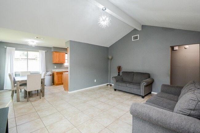 Building Photo - 8607 Crystal Cove Ct