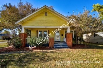 Building Photo - 801 North Blvd