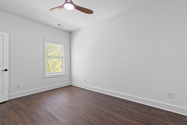 Building Photo - 161 Brush Creek Ct