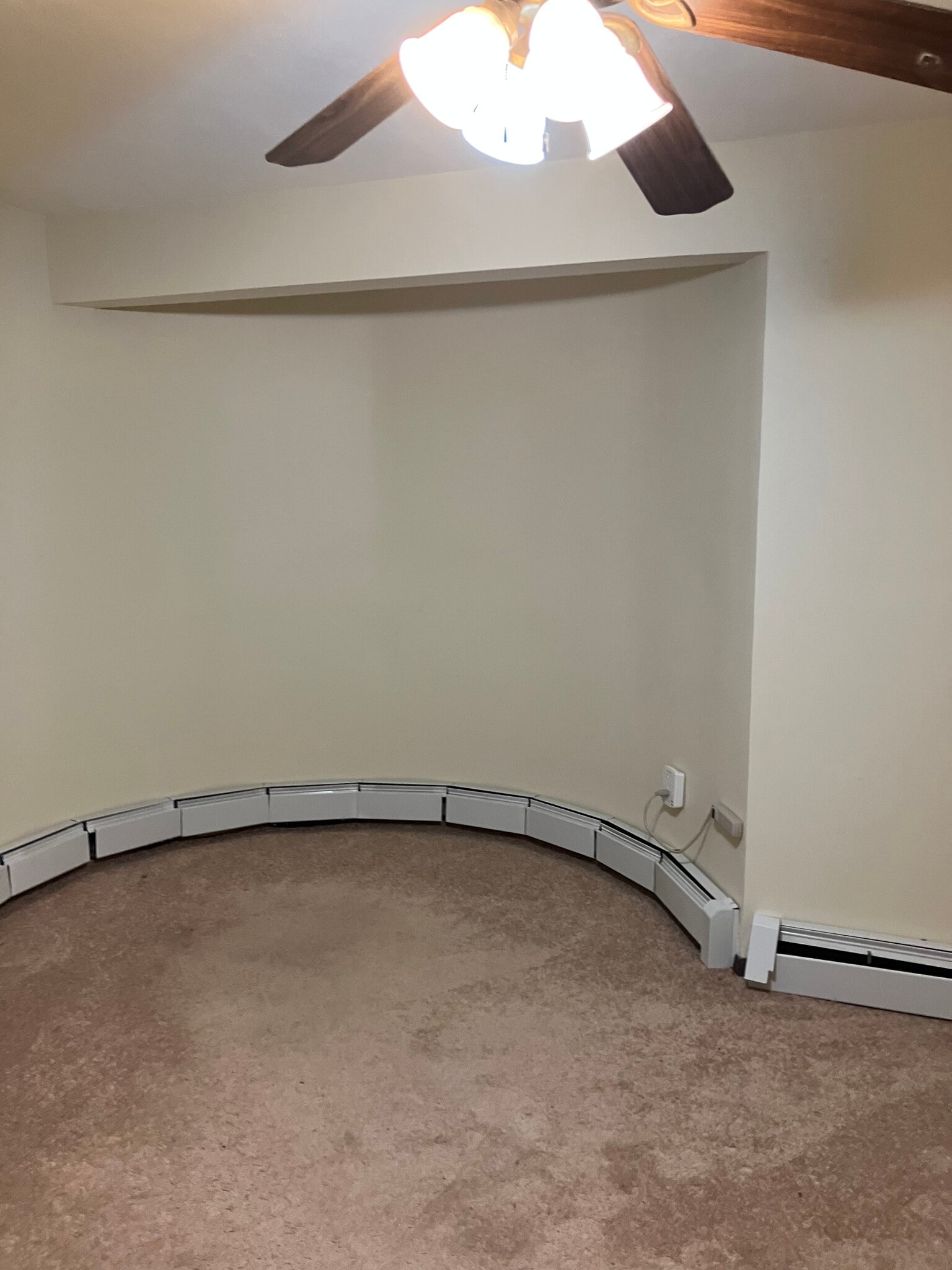 turret bedroom - 6344 Aurelia St