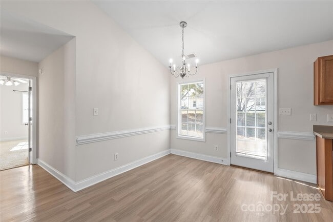 Building Photo - 3007 Laurel Creek Ln