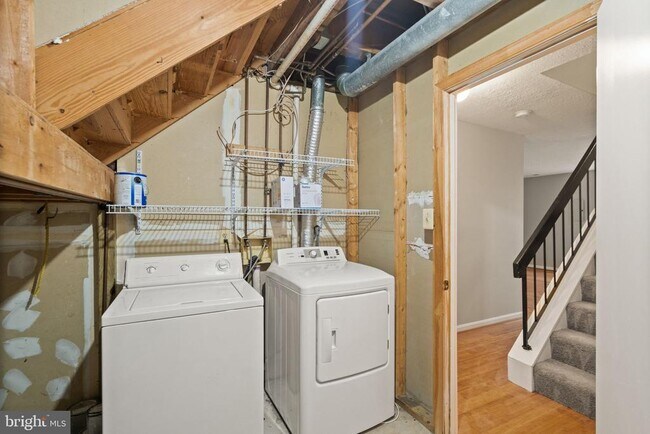 Building Photo - 12221 Wye Oak Commons Cir