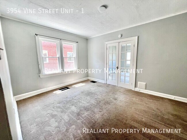 Building Photo - 3954 Vine St