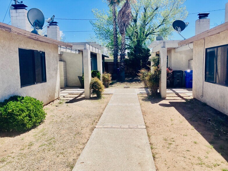 Building Photo - 20217 Serrano Rd