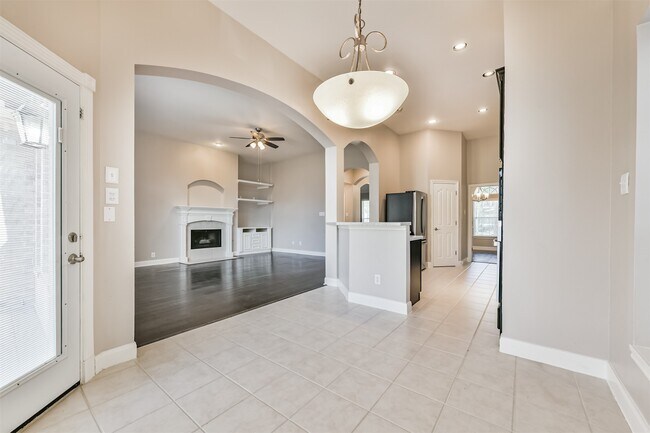 Building Photo - 1712 Hidden Brook Ln