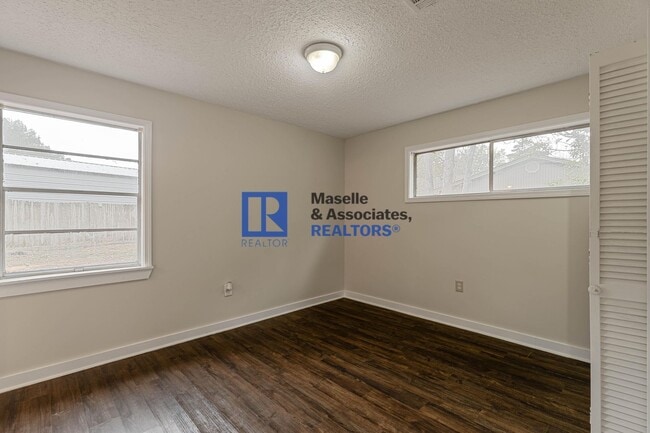 Building Photo - 3 Bed/2 Bath Home in the Heart of Pearl