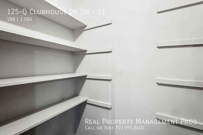 Building Photo - 125 Clubhouse Dr SW