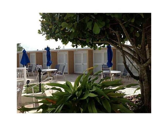 Building Photo - 2220 NE 68th St