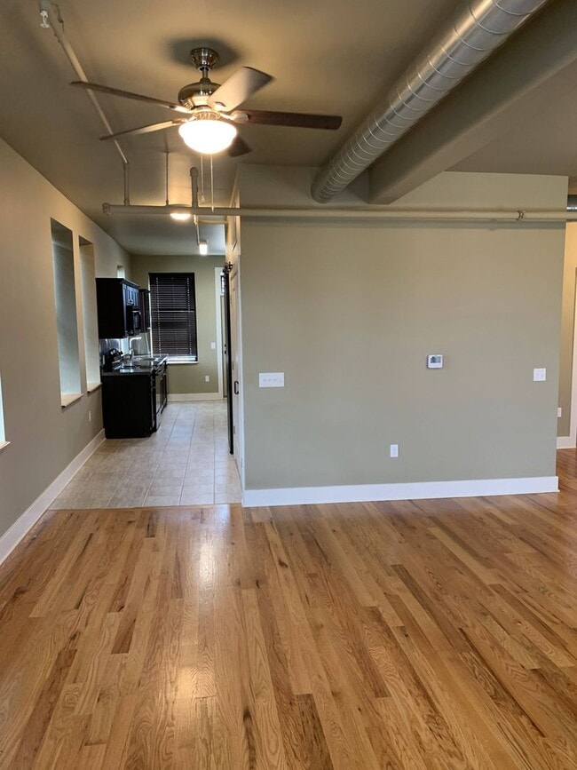 Building Photo - 909 N 17th St