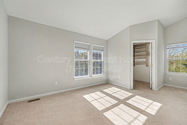 Building Photo - 716 Scarburgh Way