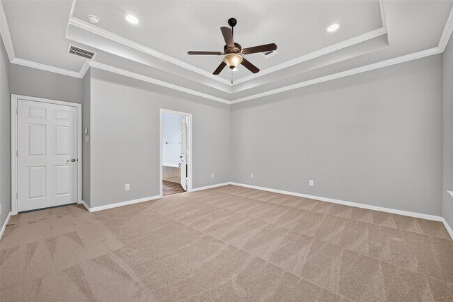 Building Photo - 50 Vershire Cir