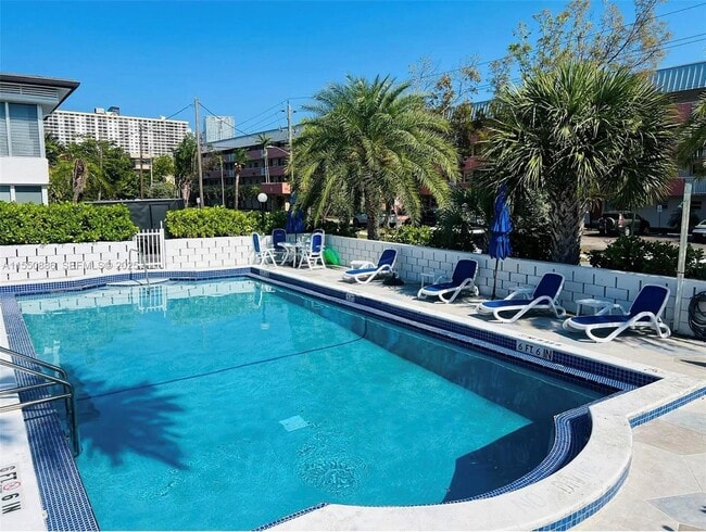 Building Photo - 3681 NE 170th St