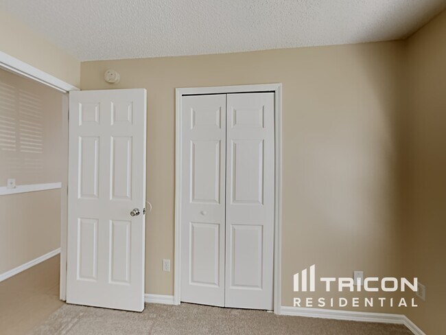 Building Photo - 1583 Naples Cir