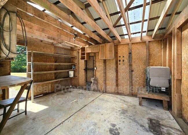 Building Photo - 4914 6th Ave NW